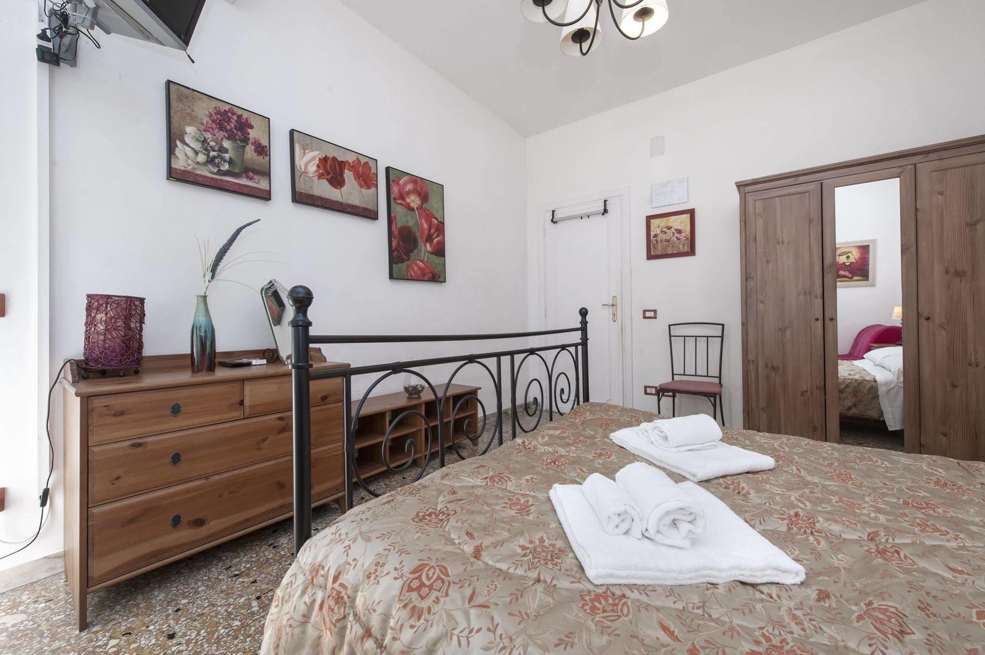 B&B A Room For Holiday Rom Exteriör bild