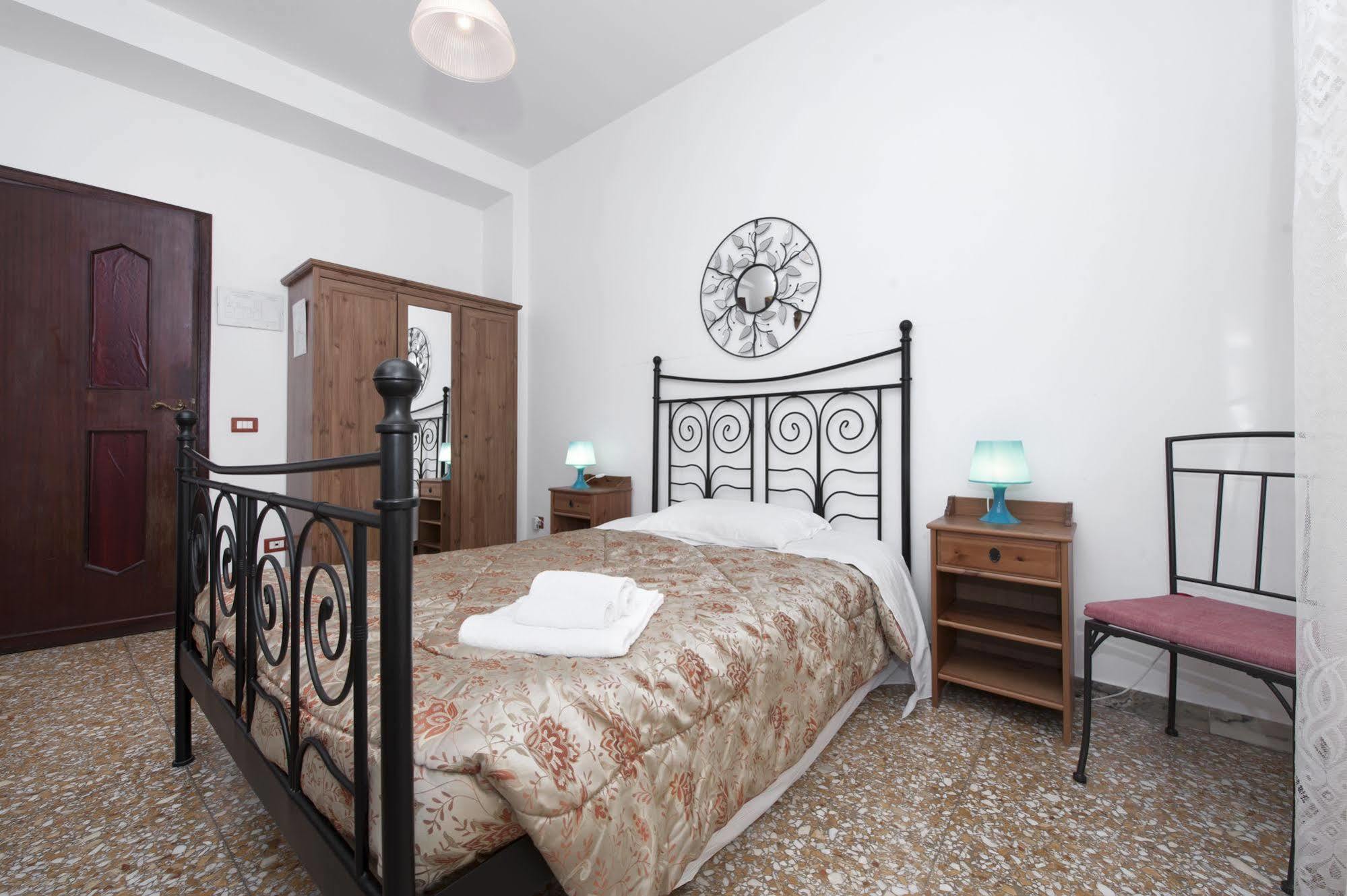 B&B A Room For Holiday Rom Exteriör bild